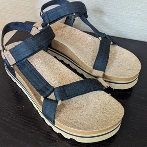 Reef Cushion Rem Hi sandals, black & tan, size 10